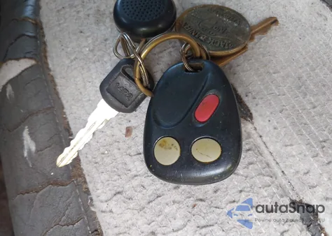 2003 Hummer H2 из США, поврежденный, VIN 5GRGN23U33H132071